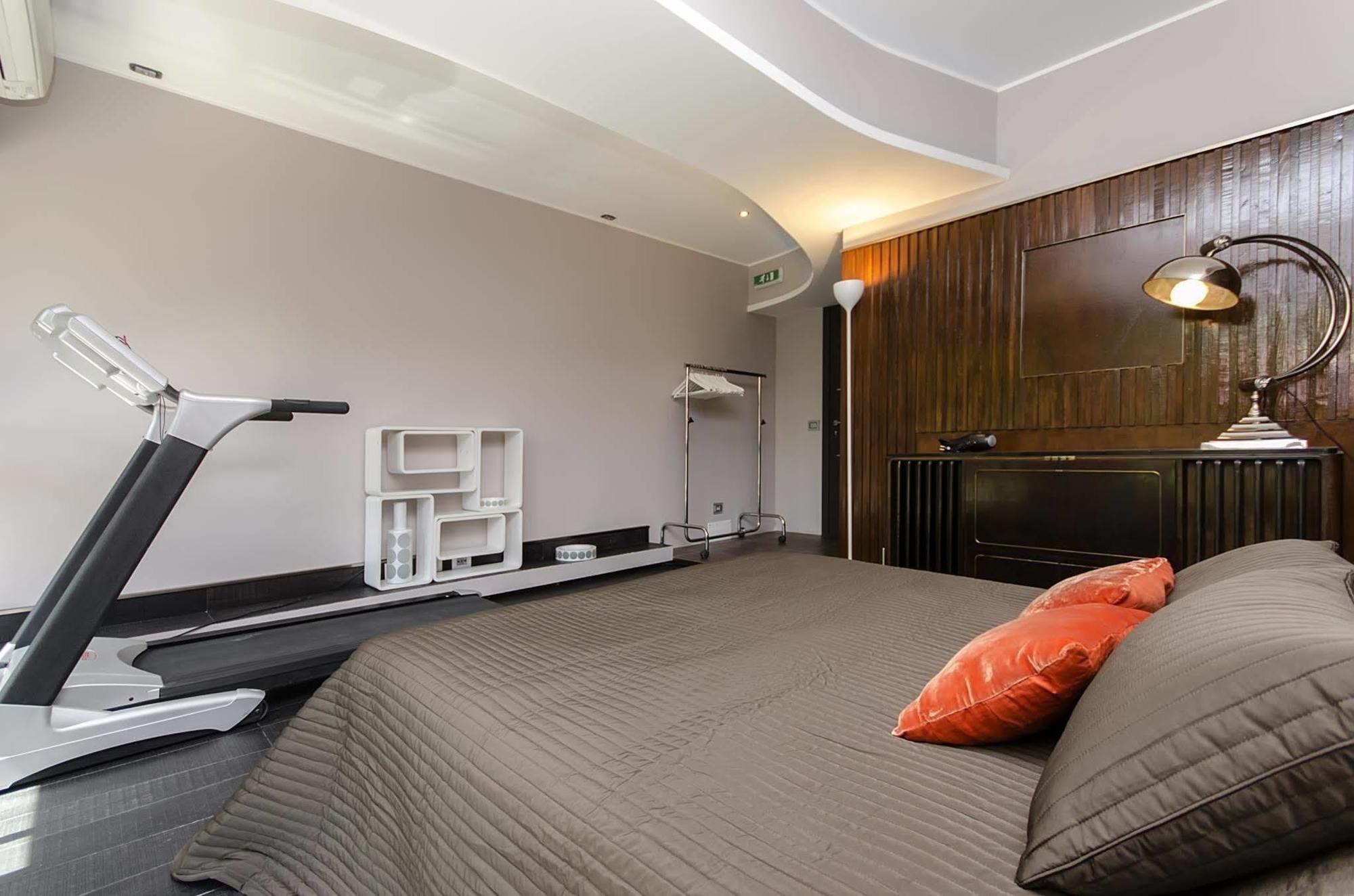 A14 Business Suite Сесто-Сан-Джованни Экстерьер фото
